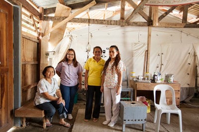 The nurses and health workers of Sagbayan Rural Health Unit, Bohol. WHO/F. Guerrero